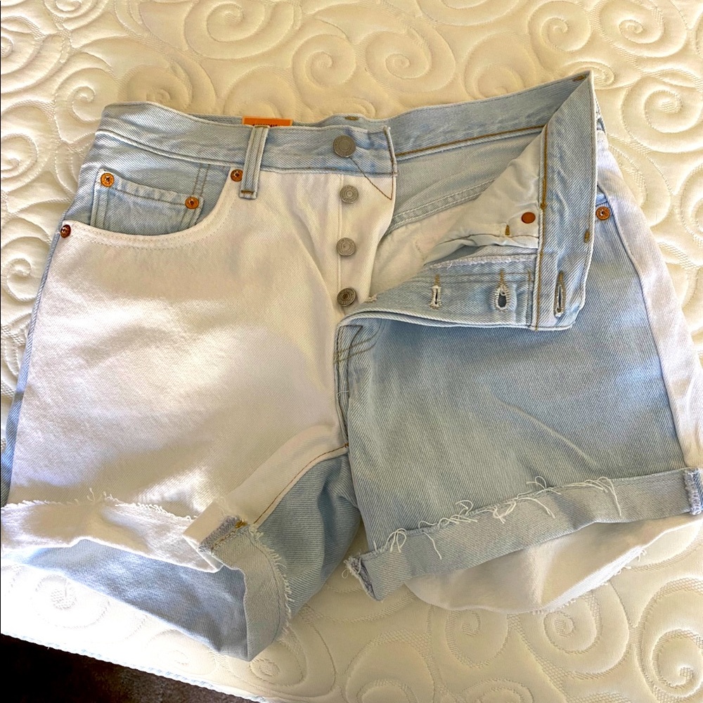 Levi’s - high waisted cut off shorts